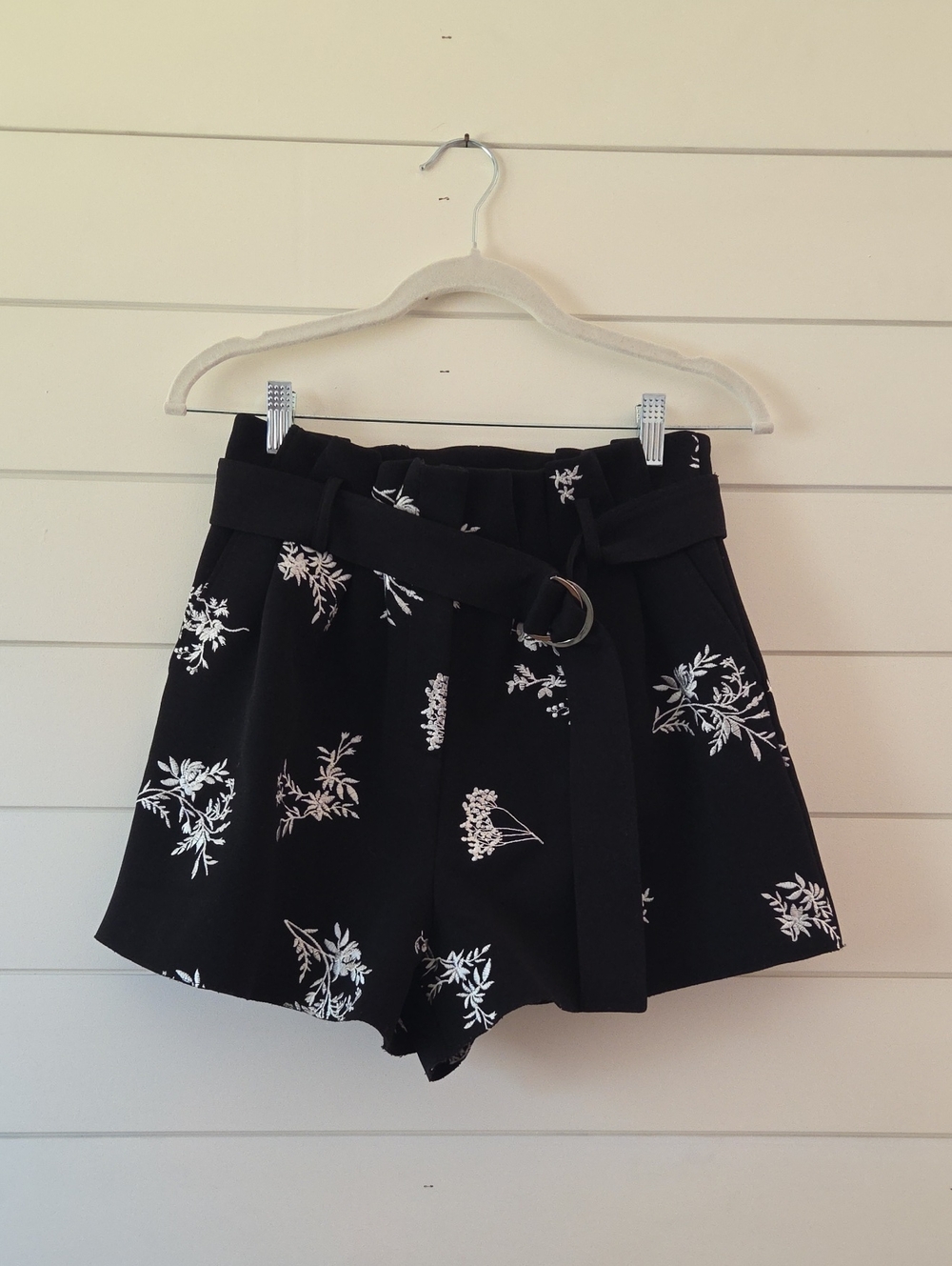 Maje Black High-Waist Floral Paperbag Shorts with Belt Size FR 40, US 6